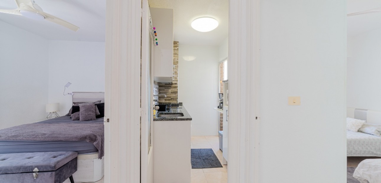 Venta - Apartamento / piso -
Punta Prima