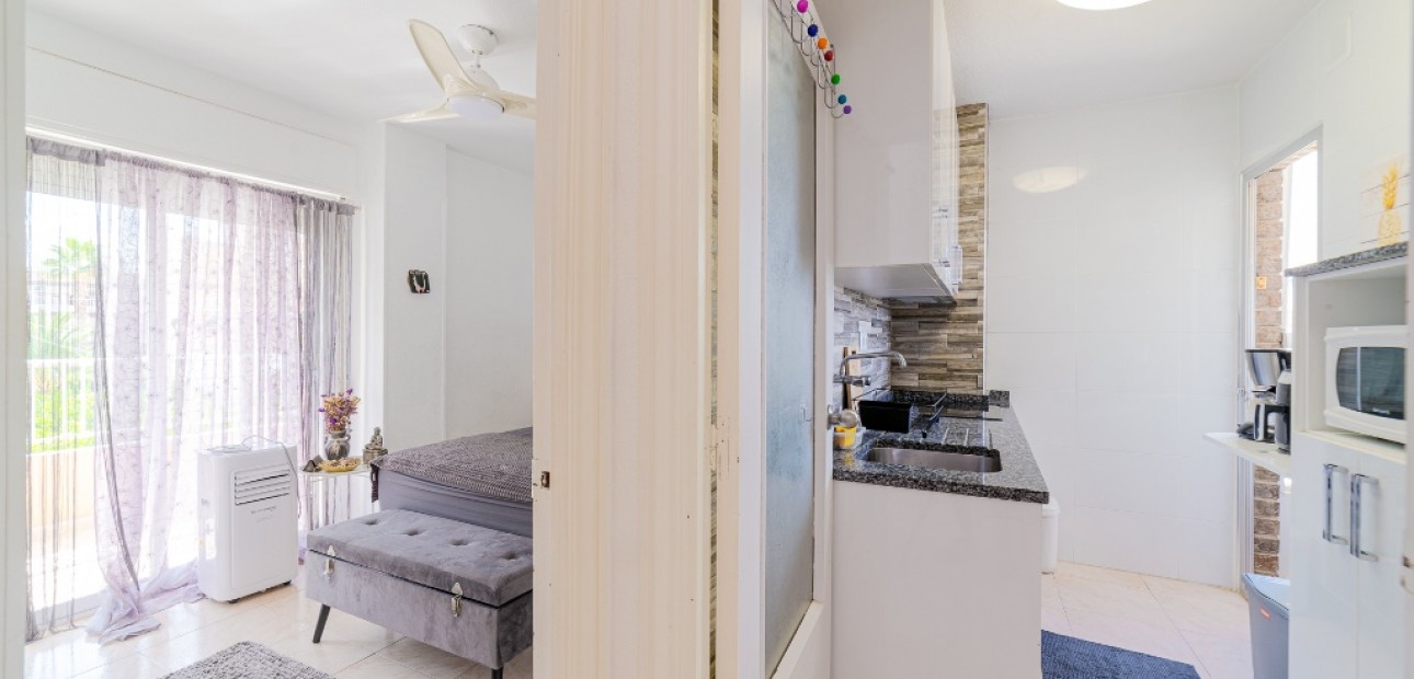 Venta - Apartamento / piso -
Punta Prima