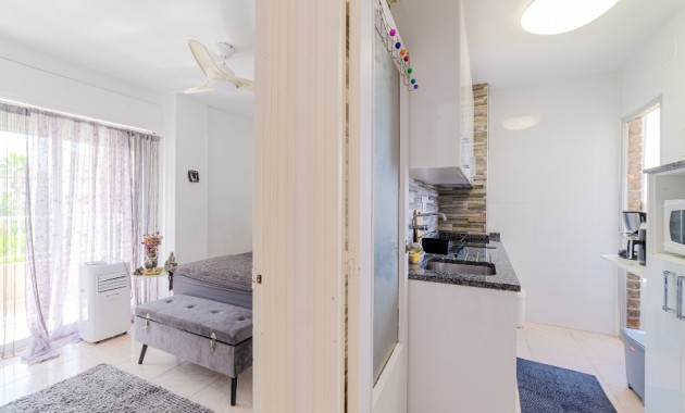 Venta - Apartamento / piso -
Punta Prima