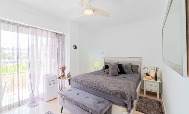 Venta - Apartamento / piso -
Punta Prima