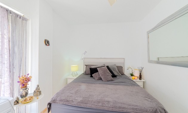 Venta - Apartamento / piso -
Punta Prima