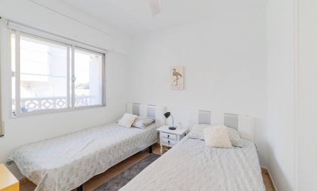 Venta - Apartamento / piso -
Punta Prima