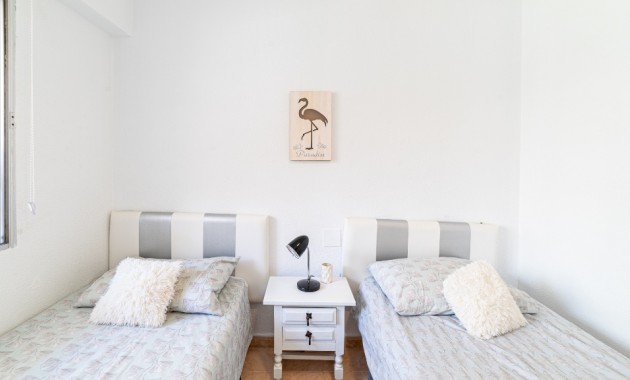 Venta - Apartamento / piso -
Punta Prima