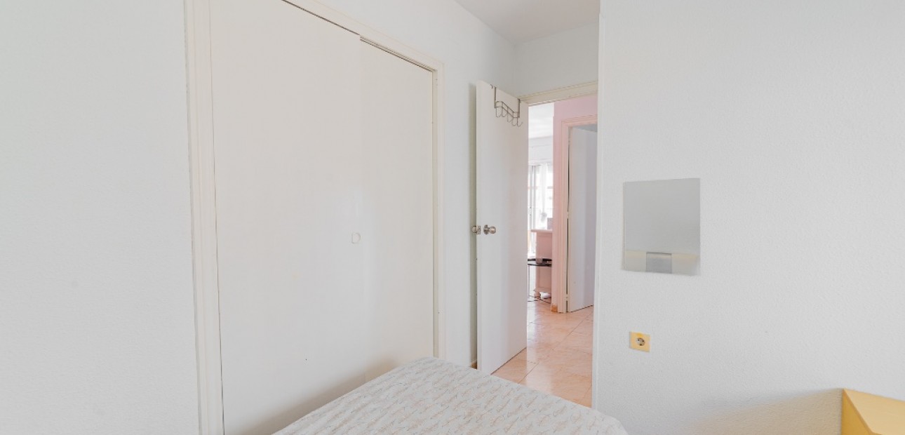 Venta - Apartamento / piso -
Punta Prima