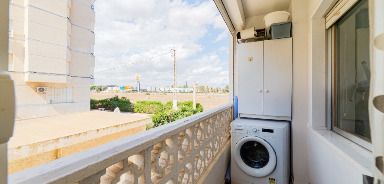 Venta - Apartamento / piso -
Punta Prima