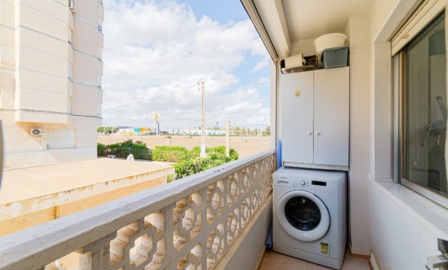 Venta - Apartamento / piso -
Punta Prima