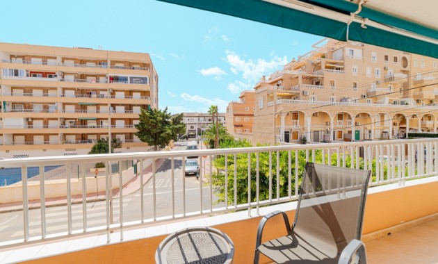 Venta - Apartamento / piso -
Punta Prima