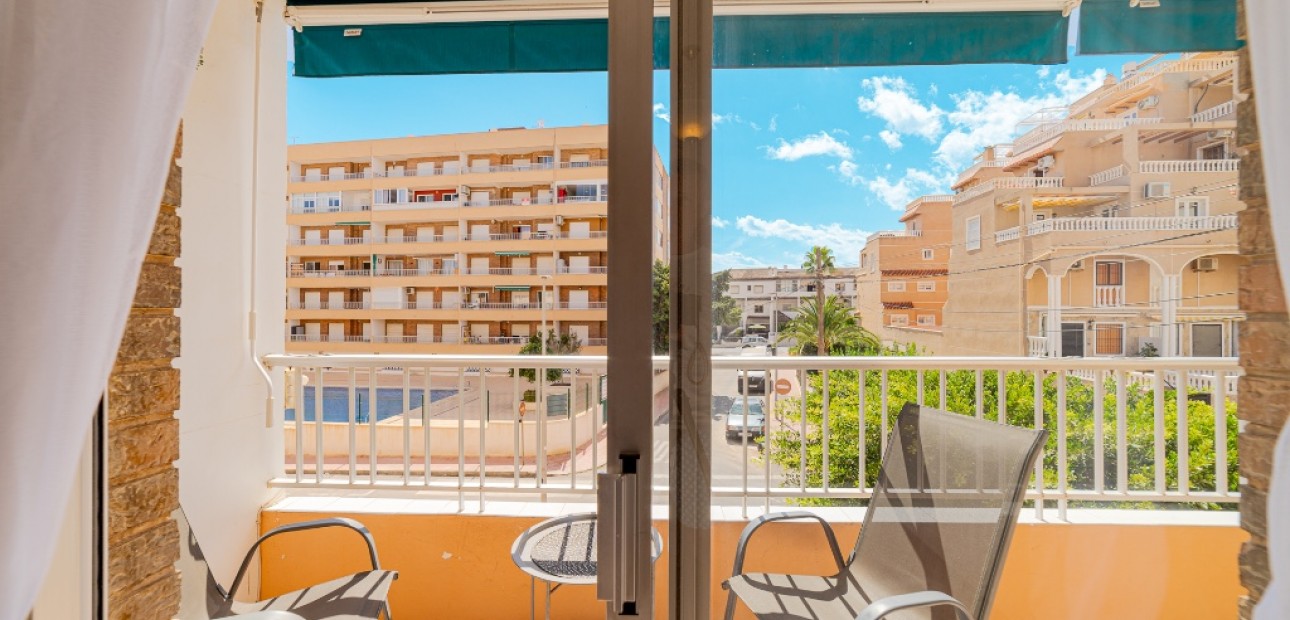 Venta - Apartamento / piso -
Punta Prima