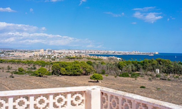 Venta - Apartamento / piso -
Punta Prima