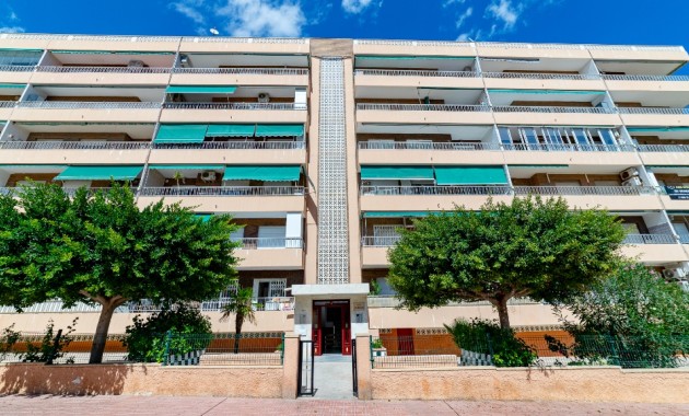Venta - Apartamento / piso -
Punta Prima