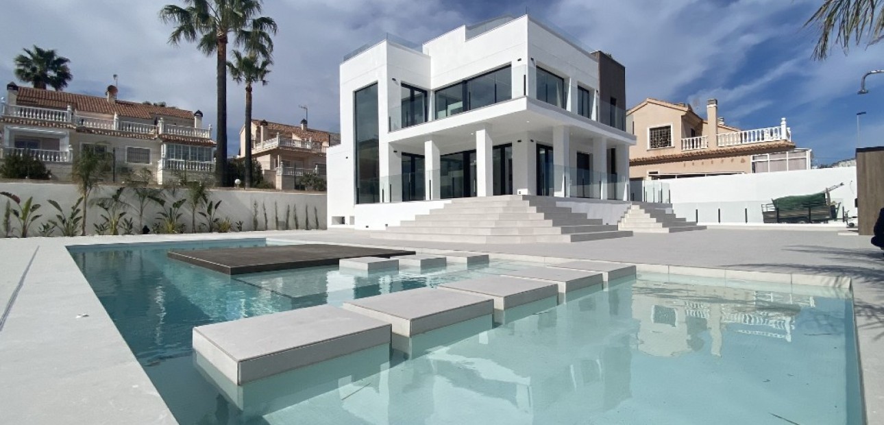 Nieuwbouw - Villa -
Torrevieja
