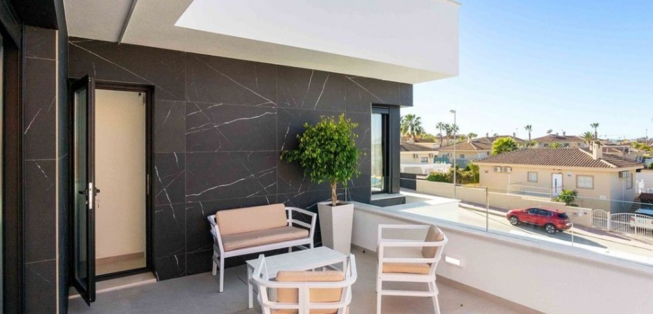 Nueva construcción  - Villa -
Rojales