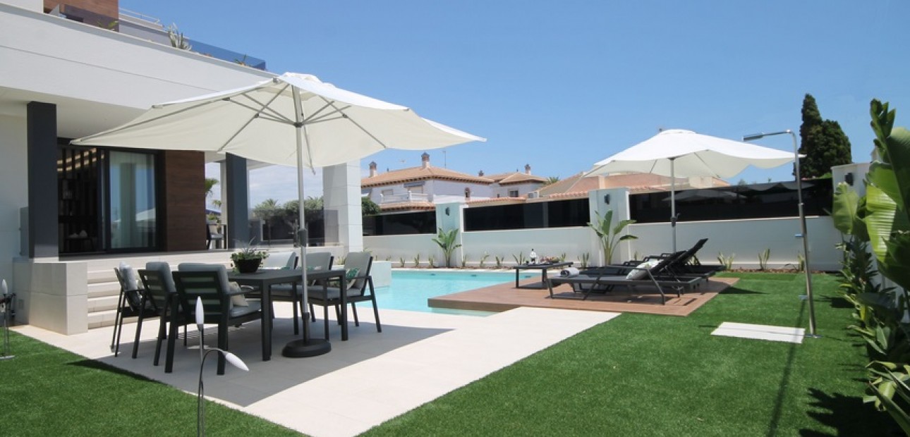 New Build - Villa -
Torrevieja - El Chaparal