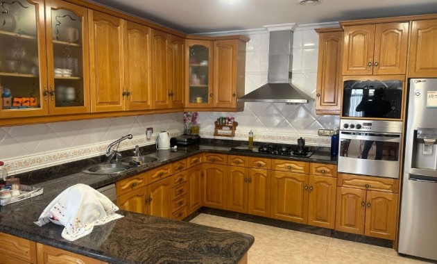 Herverkoop - Villa -
Orihuela