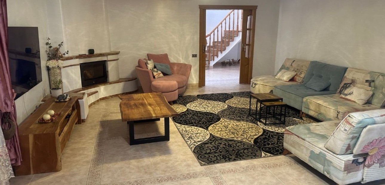 Herverkoop - Villa -
Orihuela