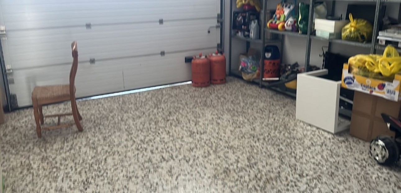 Herverkoop - Villa -
Orihuela