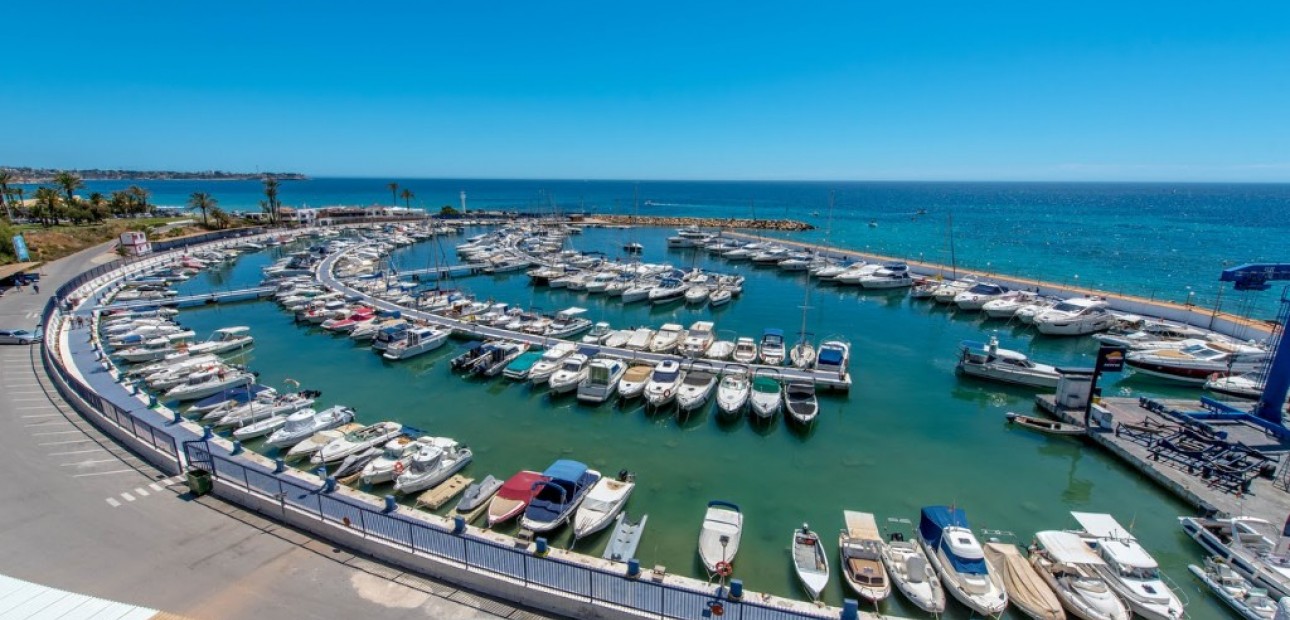 Sale - Villa -
Dehesa de Campoamor