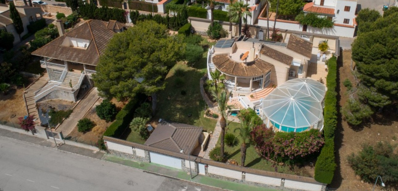 Sale - Villa -
Dehesa de Campoamor