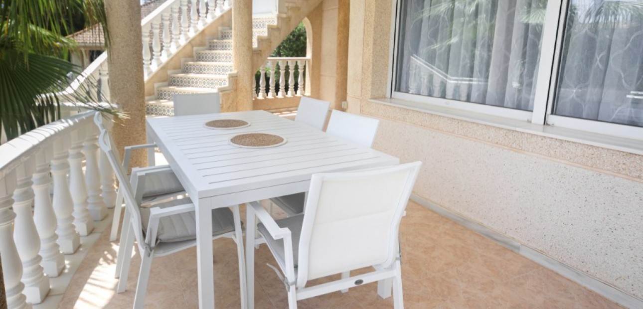 Sale - Villa -
Dehesa de Campoamor