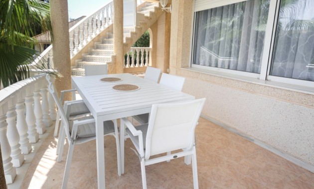 Sale - Villa -
Dehesa de Campoamor