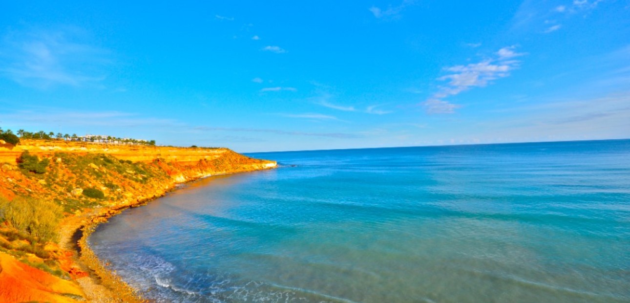 Sale - Villa -
Dehesa de Campoamor