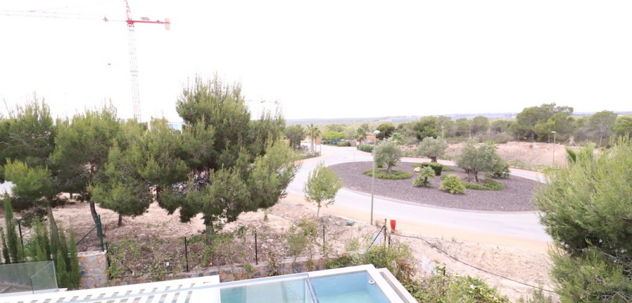Sale - Villa -
Las Colinas - Las Colinas Golf