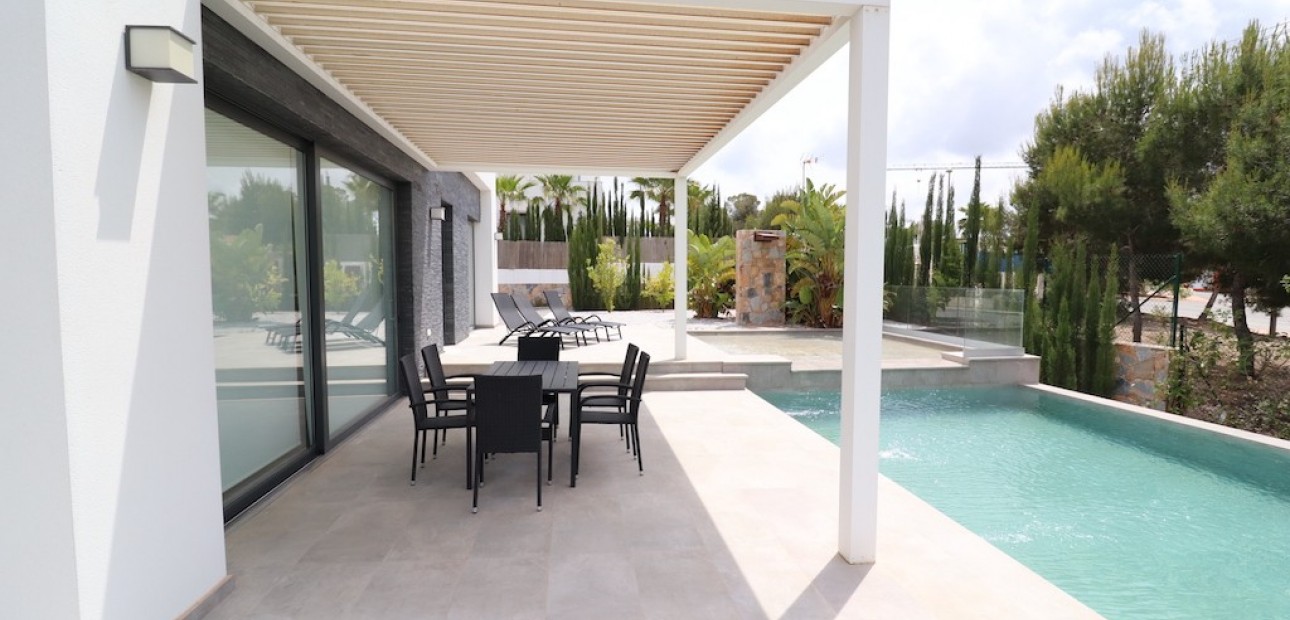 Sale - Villa -
Las Colinas - Las Colinas Golf