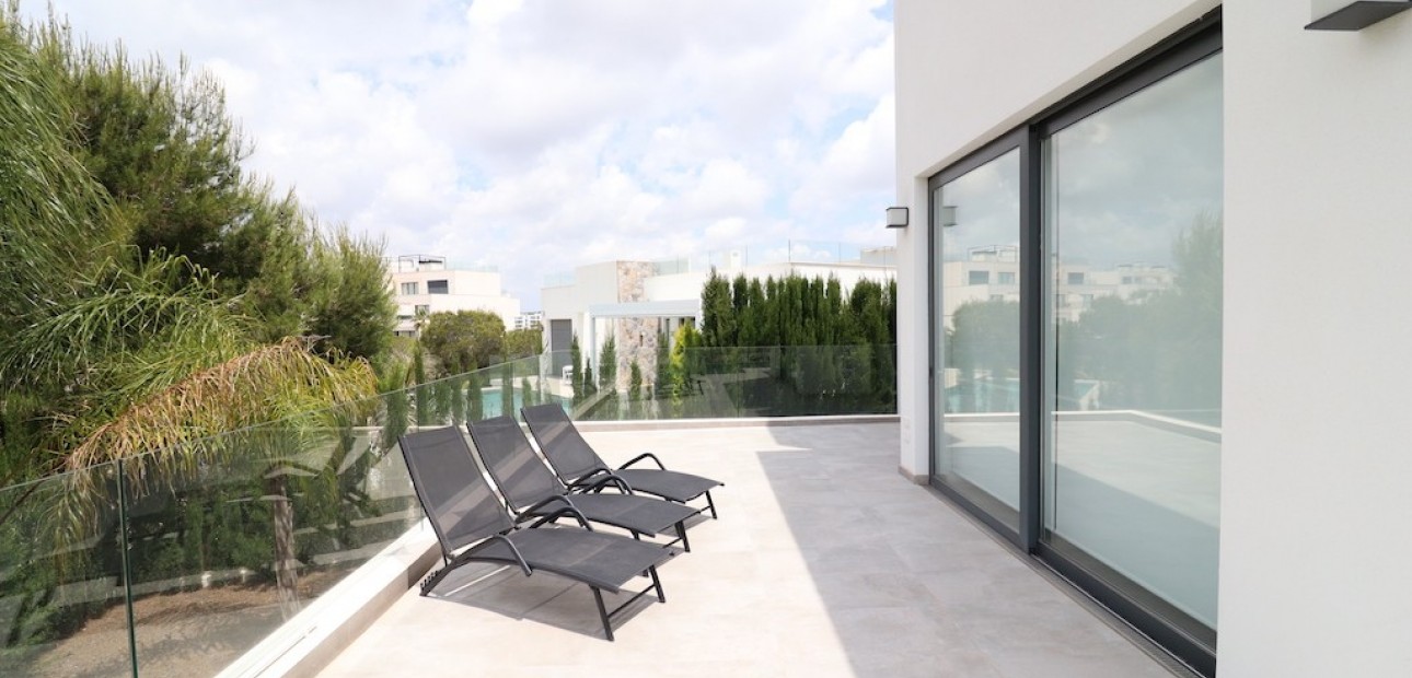 Sale - Villa -
Las Colinas - Las Colinas Golf