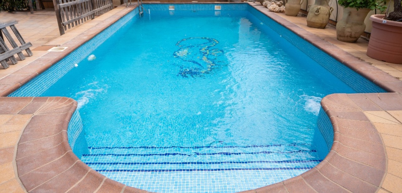 Herverkoop - Villa -
Campoamor