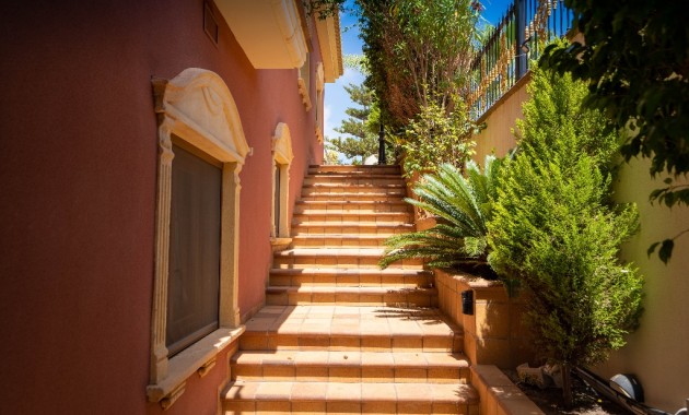 Herverkoop - Villa -
Campoamor