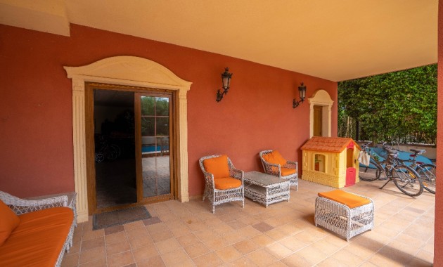 Herverkoop - Villa -
Campoamor