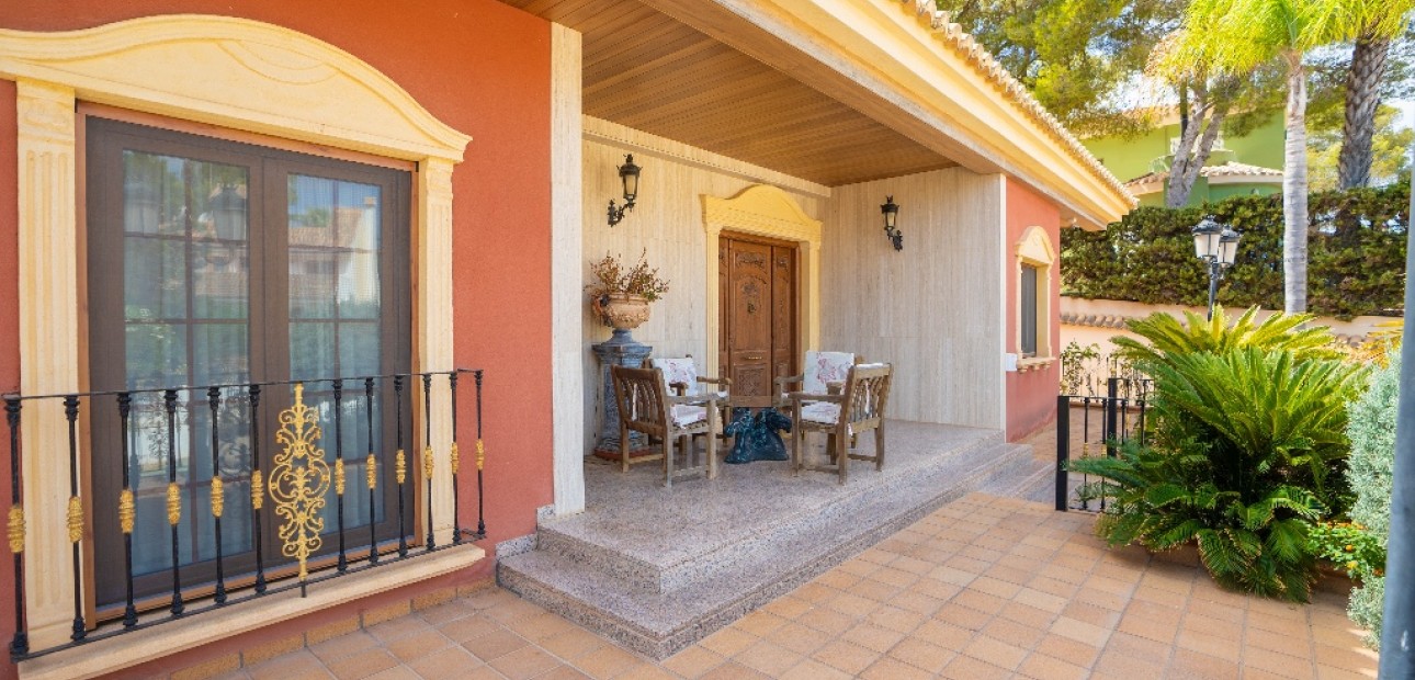 Herverkoop - Villa -
Campoamor