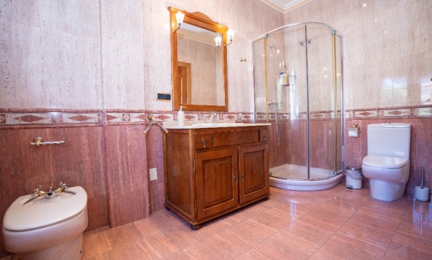 Herverkoop - Villa -
Campoamor