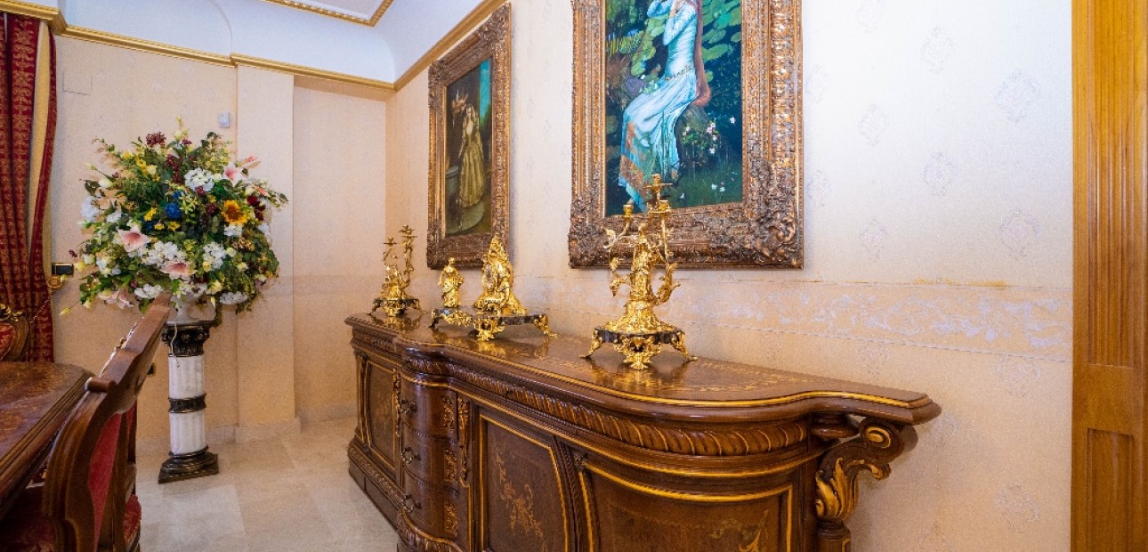 Herverkoop - Villa -
Campoamor