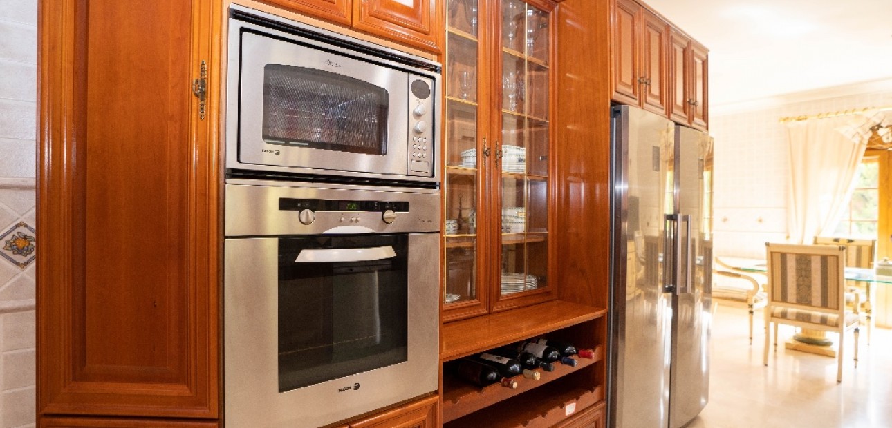 Herverkoop - Villa -
Campoamor