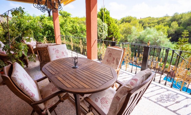 Herverkoop - Villa -
Campoamor