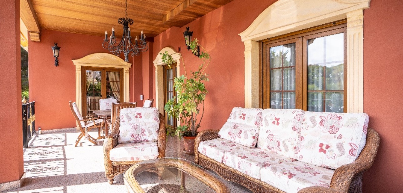 Herverkoop - Villa -
Campoamor