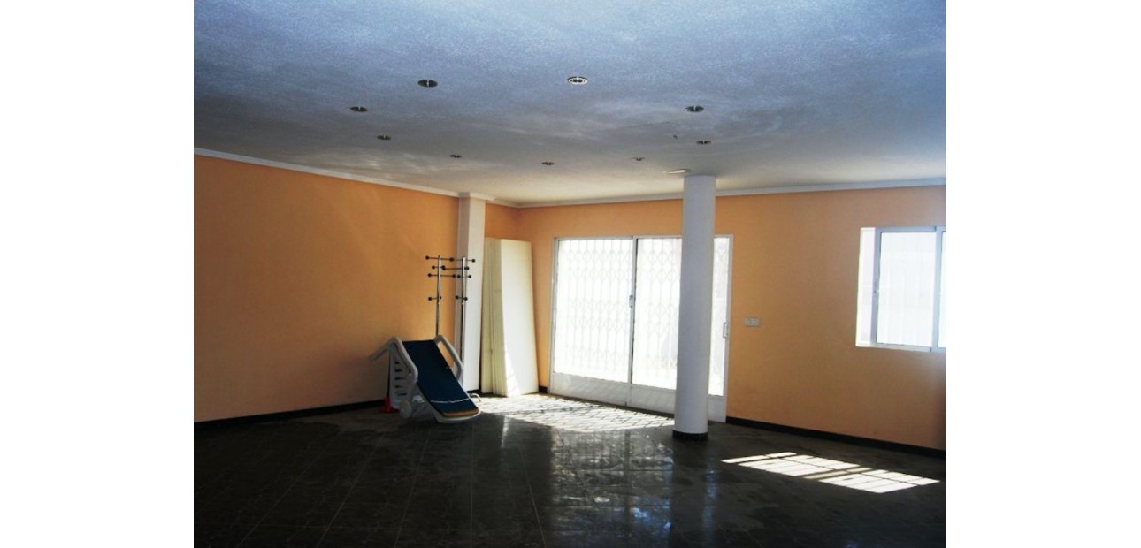 Venta - Comercial -
Torrevieja