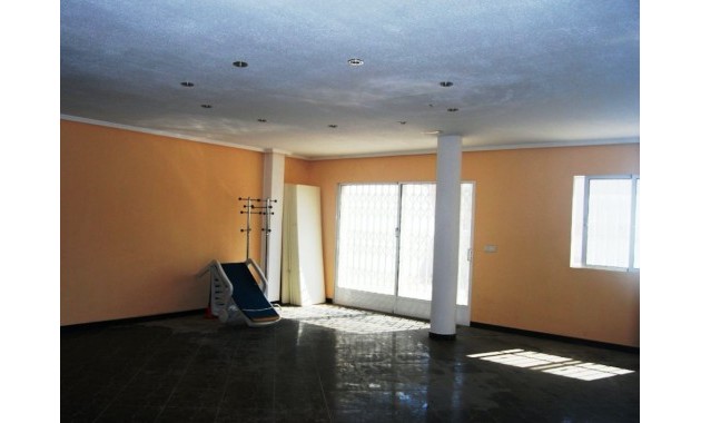 Venta - Comercial -
Torrevieja