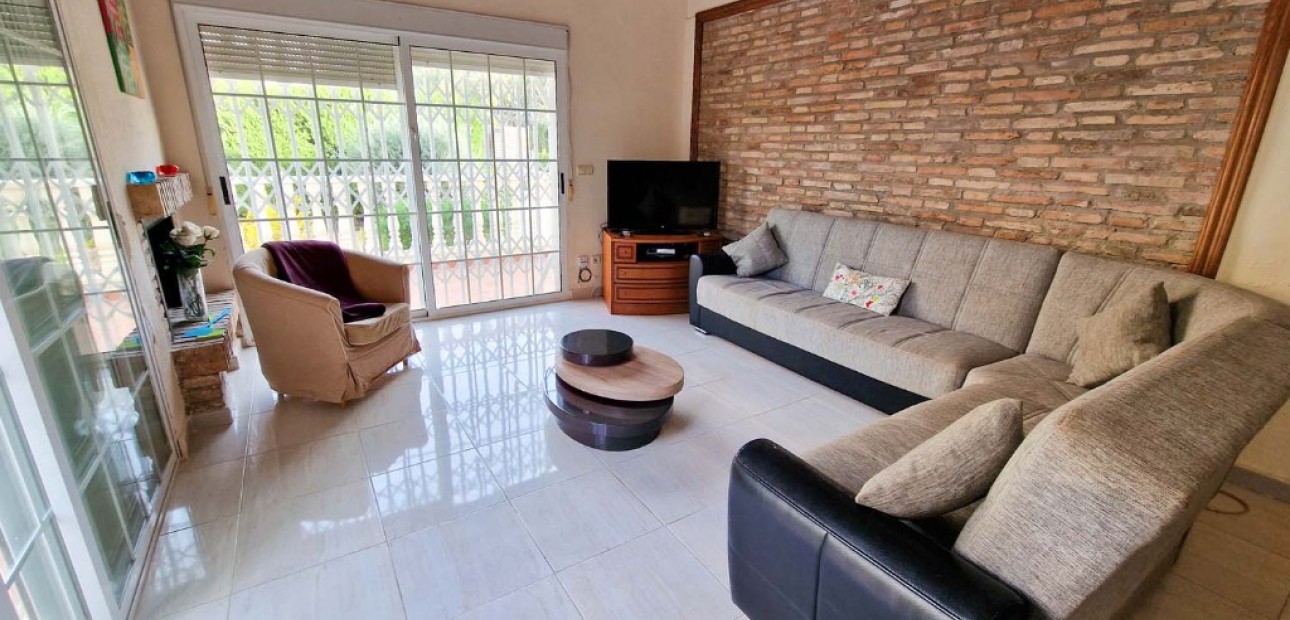 Venta - Villa -
Playa Flamenca