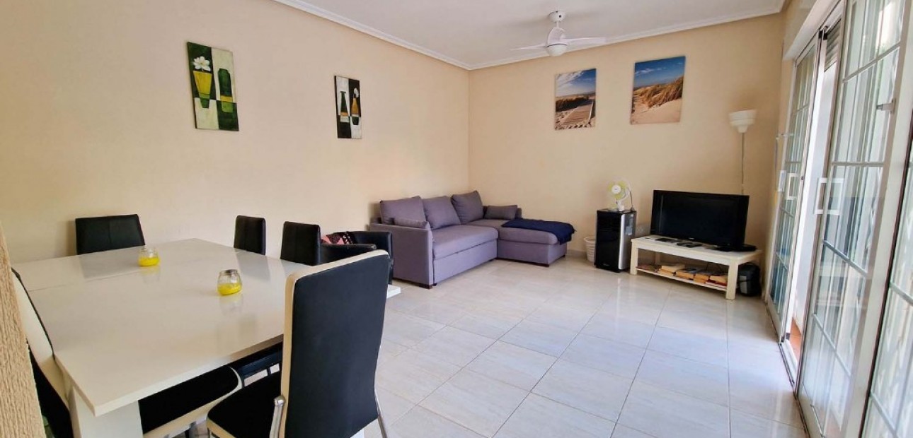 Venta - Villa -
Playa Flamenca