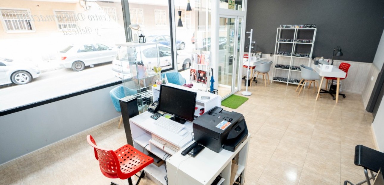 Venta - Comercial -
Torrevieja