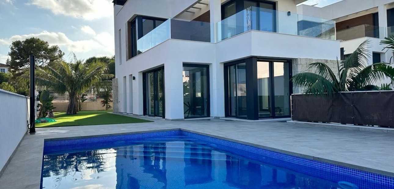 Nieuwbouw - Villa -
Finestrat