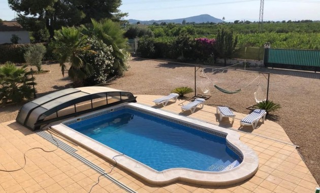 Herverkoop - Finca Country Property -
Orihuela