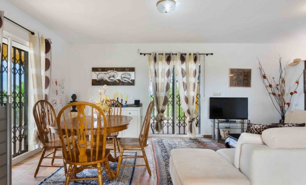 Herverkoop - Finca Country Property -
Orihuela