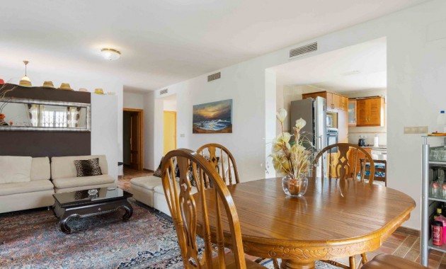 Herverkoop - Finca Country Property -
Orihuela