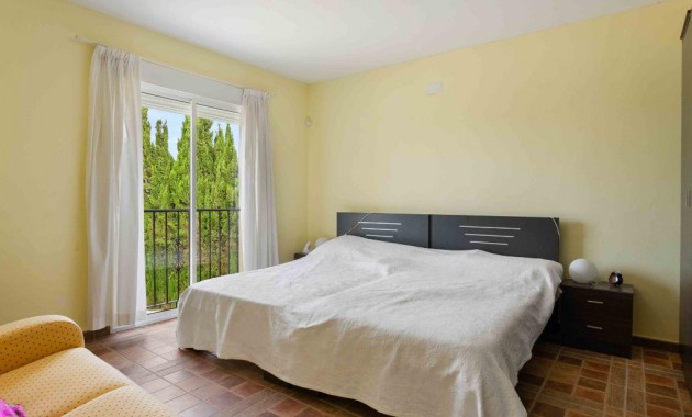 Herverkoop - Finca Country Property -
Orihuela