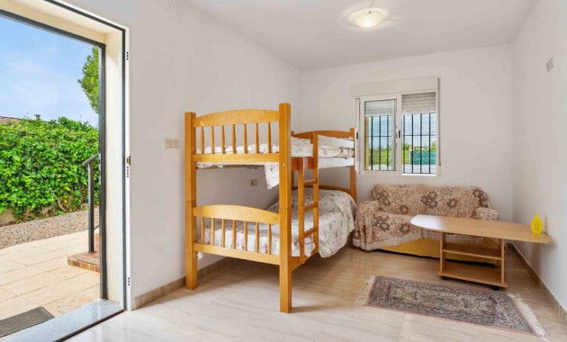 Herverkoop - Finca Country Property -
Orihuela