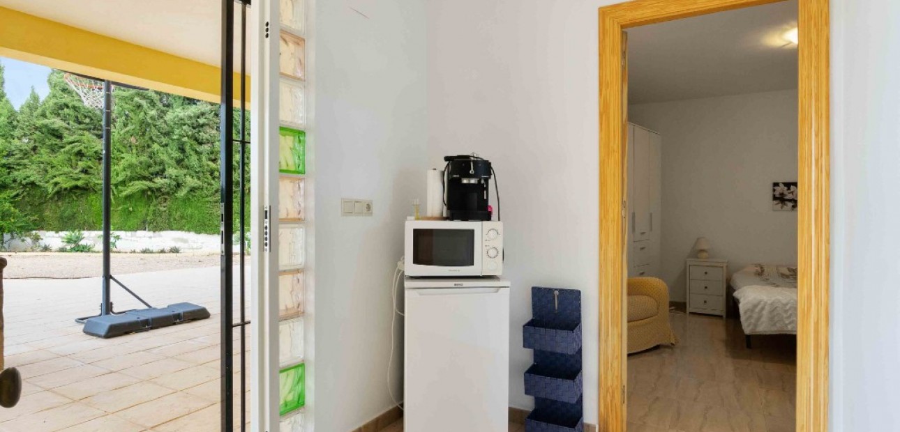 Herverkoop - Finca Country Property -
Orihuela