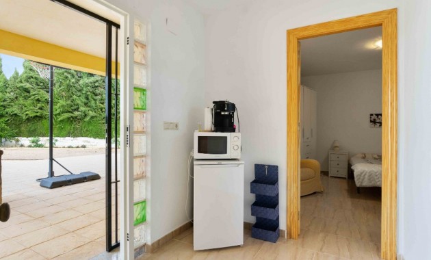 Herverkoop - Finca Country Property -
Orihuela